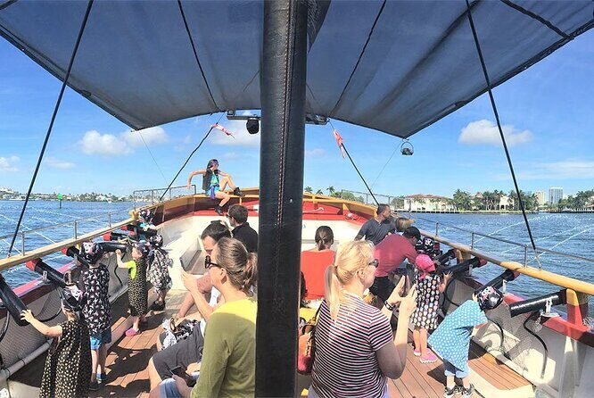 1-Hour Interactive Pirate Cruise (arrive 30 minutes early) - What You See on the Ride: Mansions, Yachts, and Humorous Narration