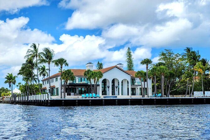 1 Hour Private Boat Tour in Fort Lauderdale Up to 12 people - Cruising the Venice of America route: Las Olas, Millionaire’s Row, and marinas