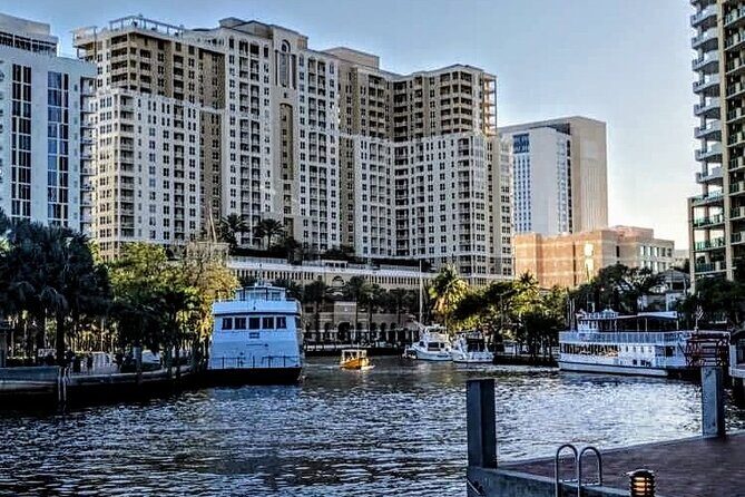 1 Hour Private Boat Tour in Fort Lauderdale Up to 12 people - Price and value for groups of up to 12