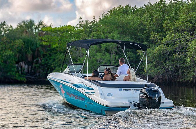 1 Hour-Relaxing Private Boat Tour - Fort Lauderdale (Up to 6 Pax) - Capt Franco and what a safety-first captain changes