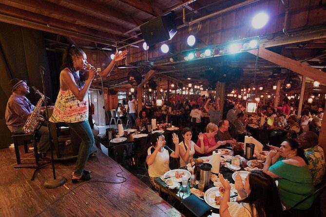 All You Can Eat BBQ Dinner and Show at Tropical Isle with Sightseeing Cruise - Millionaire’s Row after dark: the New River views and what to watch for