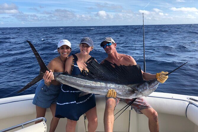 Deep sea fishing charters in Fort Lauderdale aboard 52' Hatteras - Kite Fishing, Wreck Fishing, and Sharks: Methods You’ll Actually Use