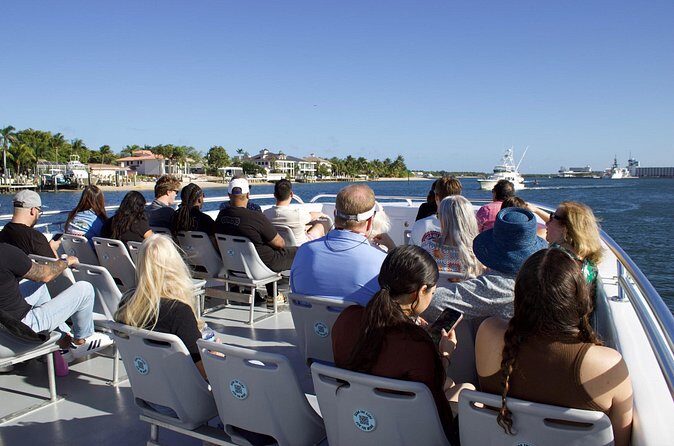 Early Bird Sea Rocket Sightseeing Cruise in Fort Lauderdale - Crew energy and the ride style