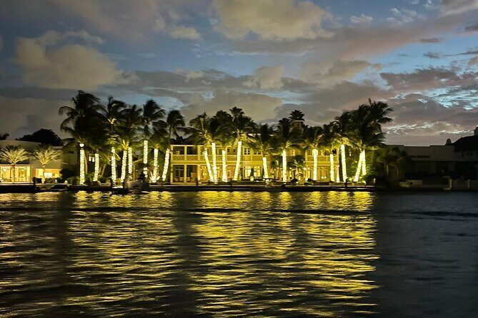 Evening Boat Cruise through Downtown Ft. Lauderdale - Restroom on board and comfort tips that actually help