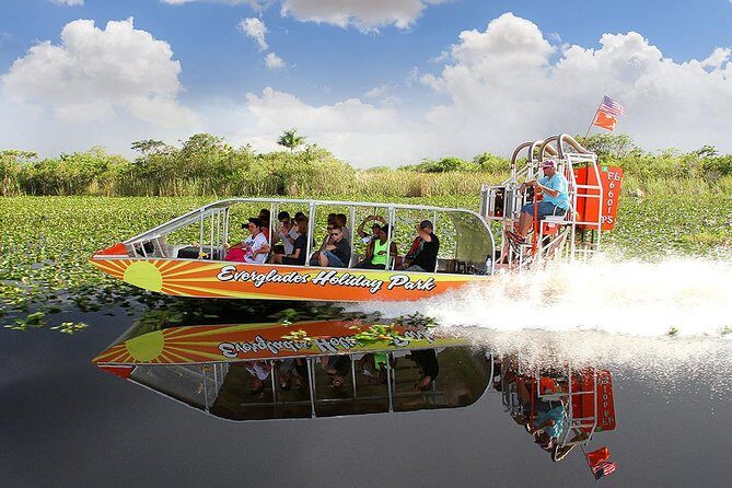 Everglades Holiday Park Airboat Tours & Rides - The free group photo and the park extras you may want to add