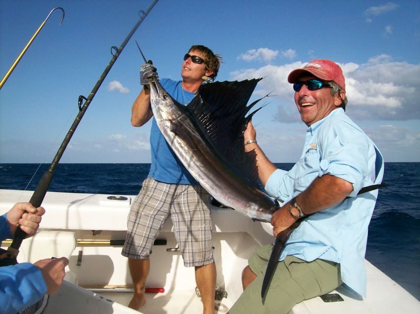 Fort Lauderdale: 4-Hour Sport Fishing Shared Charter - The boat: what a 48-foot Ray Davis changes for your day
