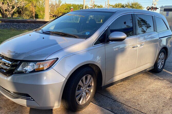 Fort Lauderdale Airport (FLL) to Fort Lauderdale - Arrival Private Transfer - Where Your Driver Meets You in the Arrival Hall