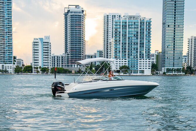 Fort Lauderdale Boat Tour Adventure - Onboard comfort that makes a difference: coolers, conversation, and the right pace