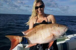 Fort Lauderdale Deep Sea Fishing Charters - The Boat Setup: Included Gear, Shade, and the 31-Foot Advantage