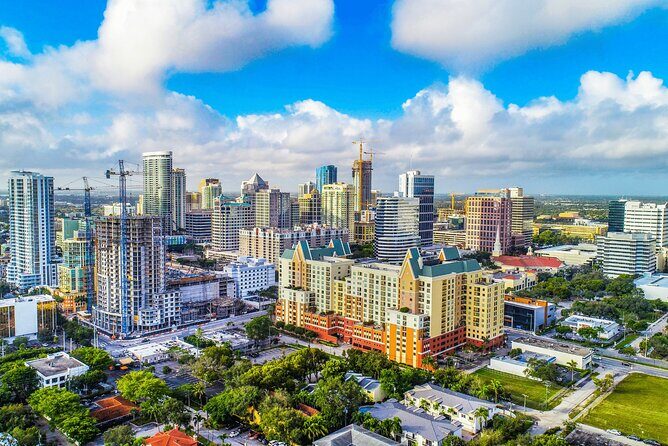 Fort Lauderdale: FLL Airport to City Centre | Port Everglades - Minibus to Port Everglades: What Cruise Passengers Should Expect