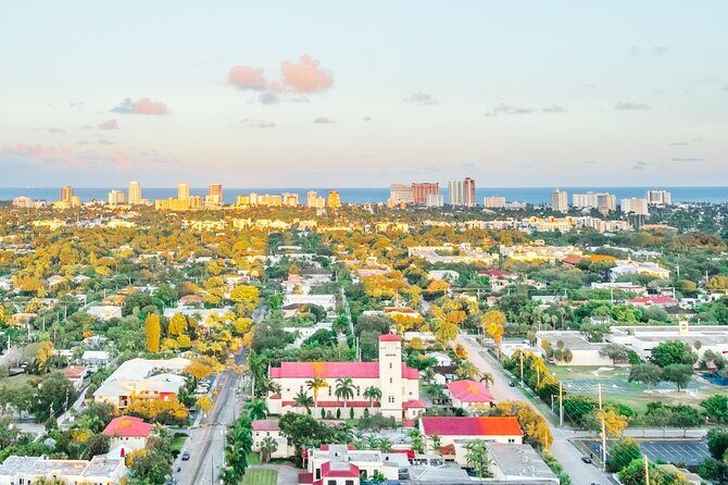 Fort Lauderdale History and Sightseeing Tour on Electric Bike(s) - From a cash-only dive bar to beach resorts and weekend markets