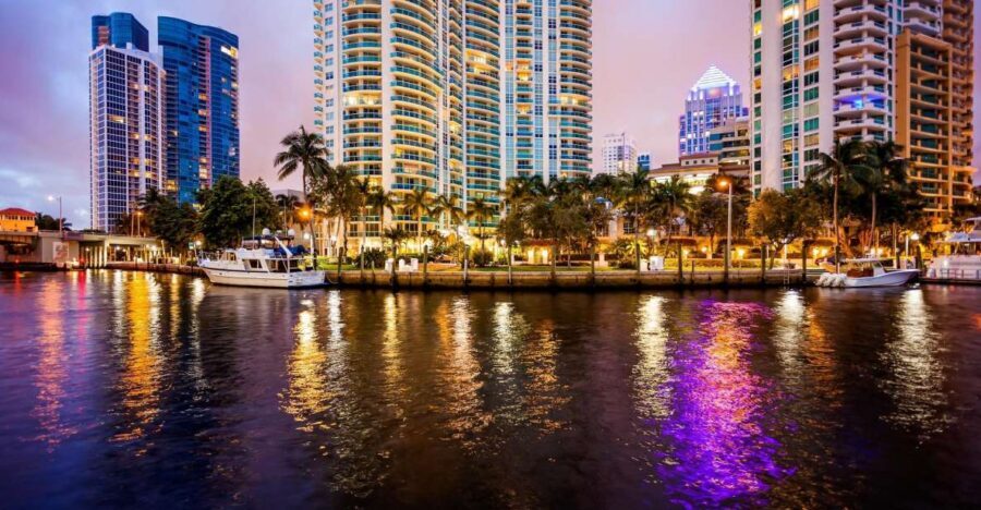 Fort Lauderdale: Night Cruise Through the Venice of America - Price and value: $399 for up to 6 people