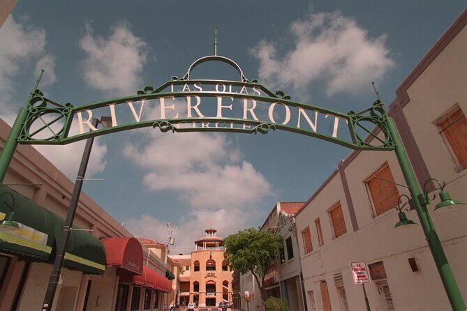 Fort Lauderdale Riverwalk Self-guided Audio Walking Tour - Starting at 600 W Las Olas Blvd: your route and pacing tips