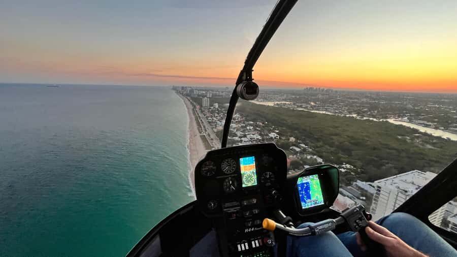 Fort Lauderdale : Romantic Champagne Helicopter Flight Tour - Price and value: $415 per group for up to two