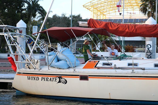 Fort Lauderdale Sailing Charter - Entering the New River: Downtown sights without the big-boat pressure