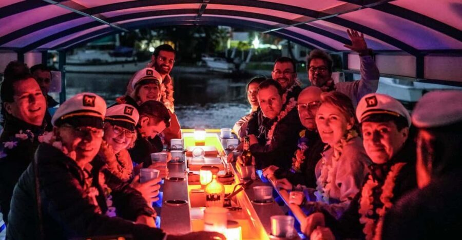 Ft. Lauderdale: Nighttime Sightseeing Catamaran Tour - A roofed catamaran on the New River: why it works at night