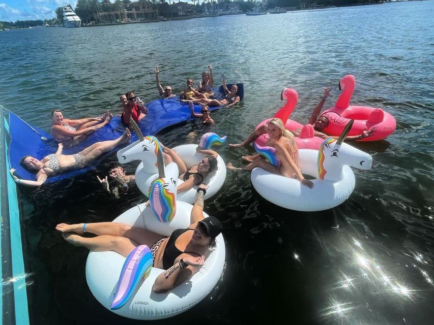 Ft. Lauderdale: Party Boat Tour to the Sandbar with Tunes - The onboard DJ and sound system: how the party is actually run