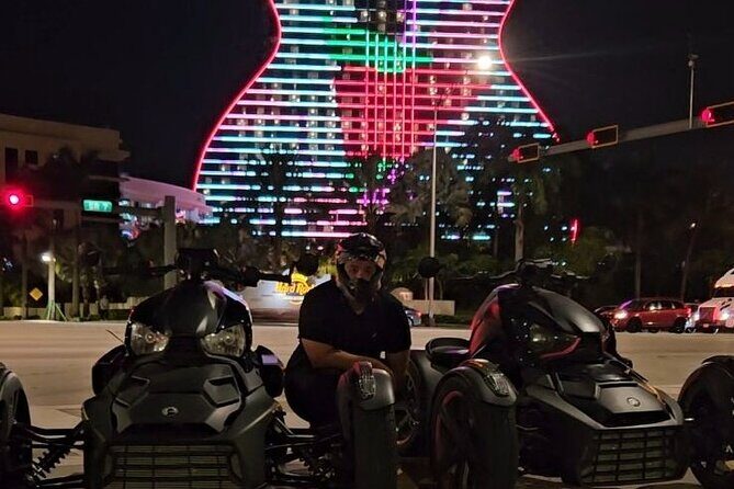 Hookah Bus Tour/Hard Rock Casino/Las Olas Ft. Lauderdale/Wynwood - What’s included: neon effects, hookah, and premium alcohol