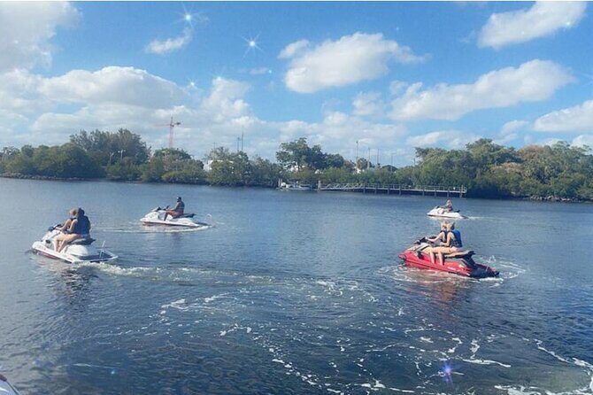 Jetski Rentals - Price and value: what’s included vs. what you’ll still need