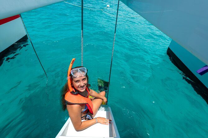 Key West Sail and Snorkel Day Trip from Fort Lauderdale - Key West time on land: Mallory Square and the Hemingway House area
