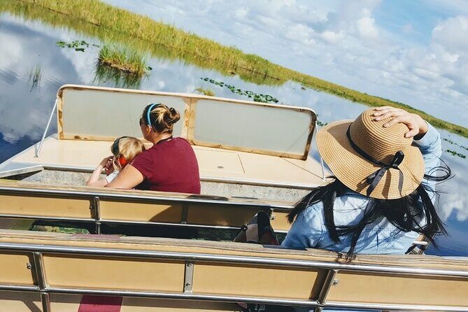 Little Havana Walking Tour + 1 Hour Everglades Airboat Ride - Little Havana walking time on Cuban Memorial Blvd and Calle 8