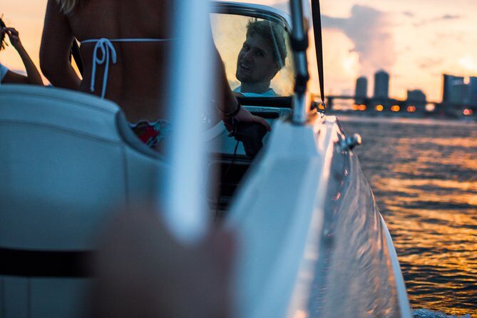 Private 4 hour Boat Rental with Captain in Fort Lauderdale! - Onboard Setup for Up to 8: Comfort, Drinks, and Music