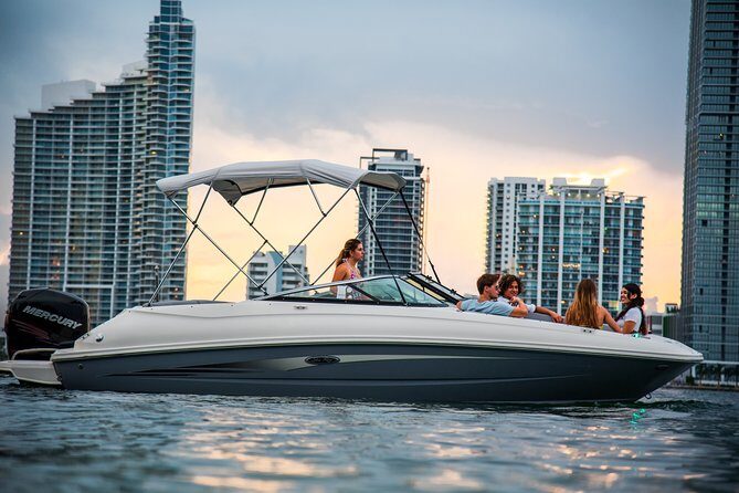 Private 4 hour Boat Rental with Captain in Fort Lauderdale! - Meeting Point Reality: When to Show Up and How the Day Flows