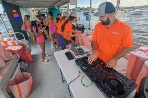 Private Double Deck Pontoon Party Cruise in Fort Lauderdale - Where You Meet and How the Private Setup Works