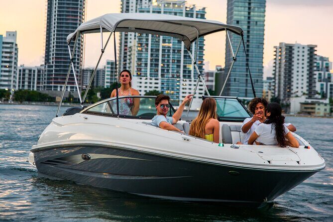 Private Fort Lauderdale Boat Tour with Prosecco - A Private Canal Cruise in Fort Lauderdale That Feels Like Your Own Schedule