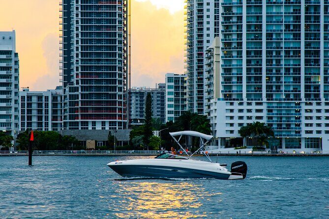 Private Romantic Sunset Boat Cruise in Fort Lauderdale! - Price and value: what $430 per group really buys