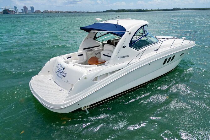 Private tour for 12 people on a 40 ft Yacht, Ft Lauderdale bay - Swimming, water toys, and what to bring for a smooth day