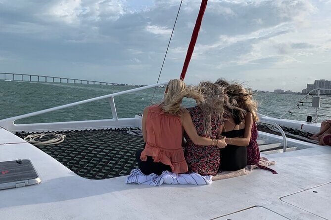 Sunset Catamaran Cruise in Ft. Lauderdale - The Atlantic Sunset: When the Sailboat Feeling Kicks In